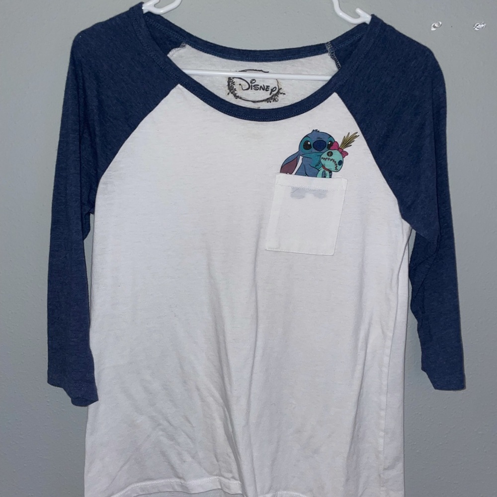Disney quarter sleeve shirt (medium)